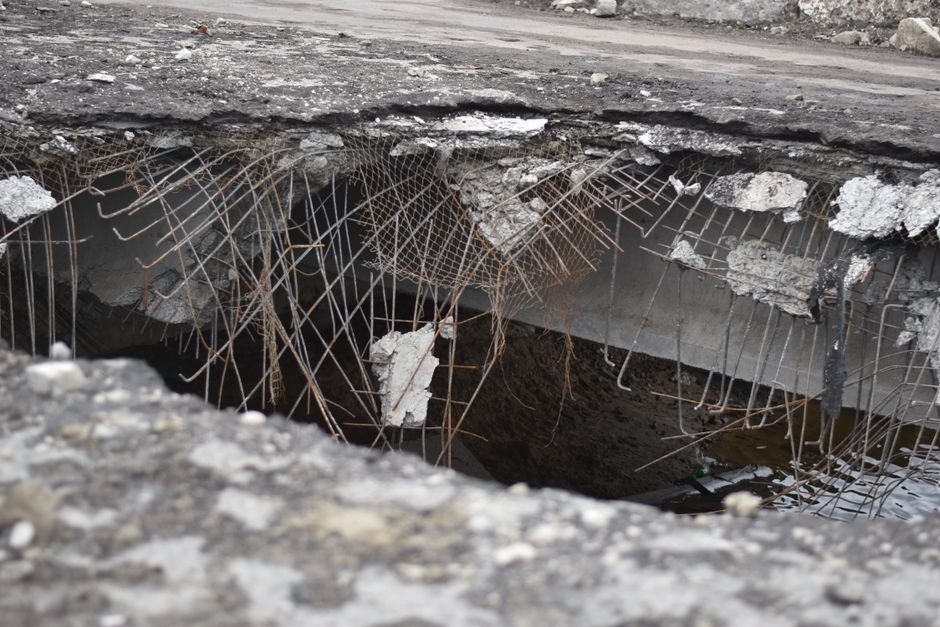 Cómo sobrevivir a los baches de la CDMX sin arruinar tus llantas